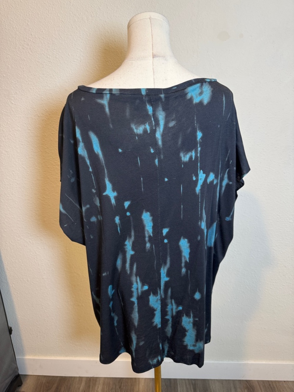 NWT Ozai N Ku Storm Top Black & Turquoise size 3/Large - Picture 7 of 15
